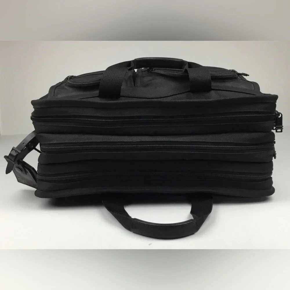 TUMI Alpha 17